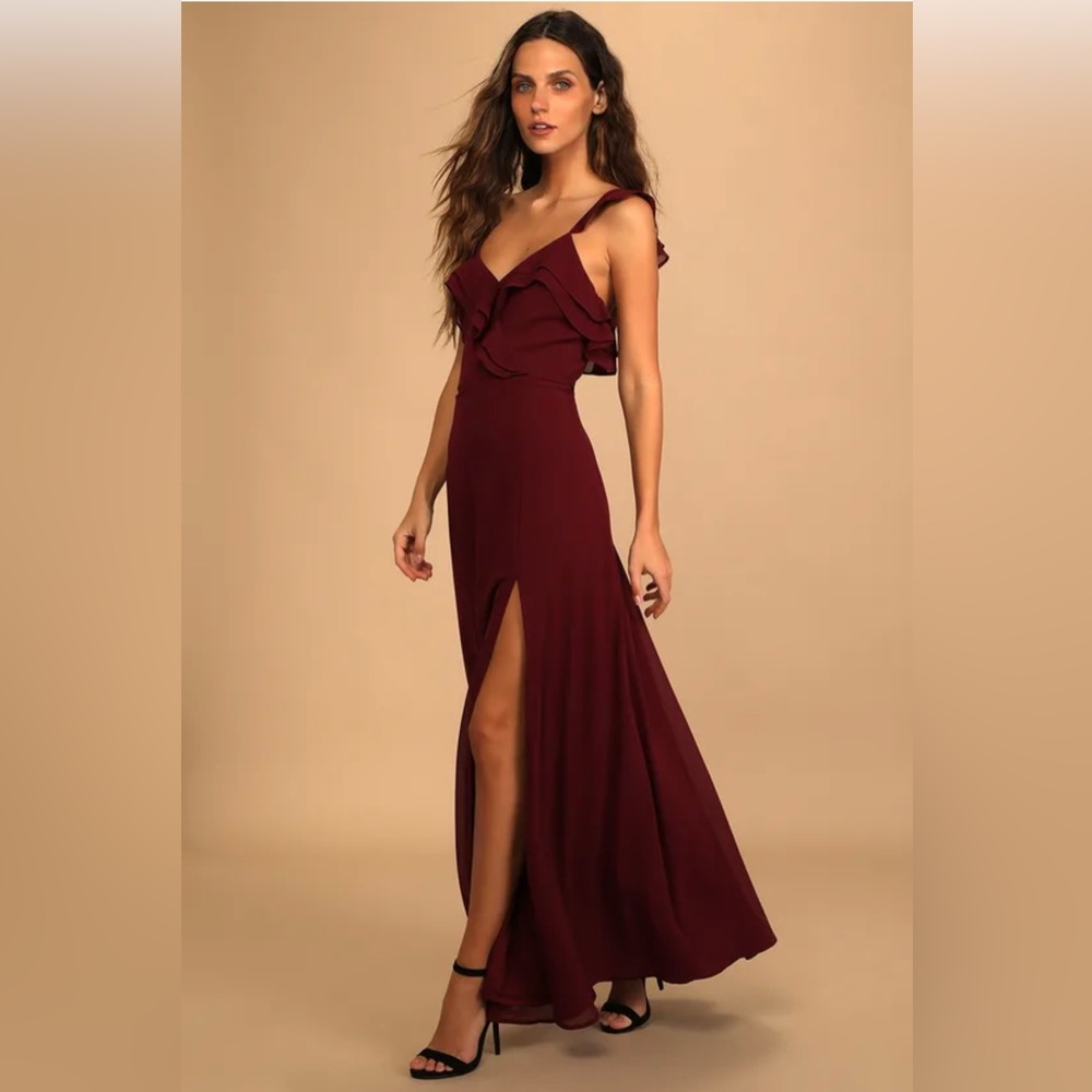 NWT LULUS ADORNING GLANCES BURGUNDY RUFFLE DRESS